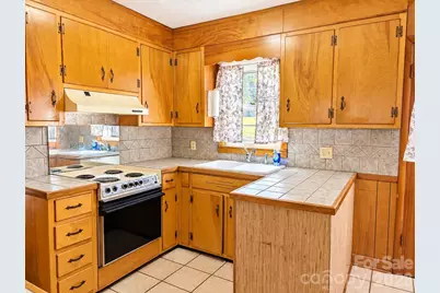 106 Valley View Street, Morganton, NC 28655 - Photo 9