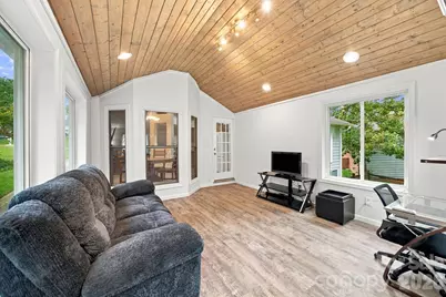 8536 Woodford Bridge Drive, Charlotte, NC 28216 - Photo 17