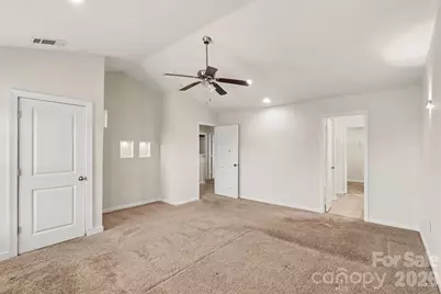 8824 Merrie Rose Avenue, Charlotte, NC 28213 - Photo 15