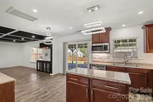 8824 Merrie Rose Ave, Charlotte, NC 28213 - Photo 7