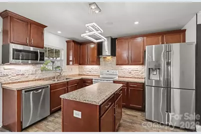 8824 Merrie Rose Avenue, Charlotte, NC 28213 - Photo 5