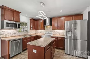 8824 Merrie Rose Ave, Charlotte, NC 28213 - Photo 5