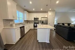 1027 Grays Ml Rd, Charlotte, NC 28215 - Photo 17