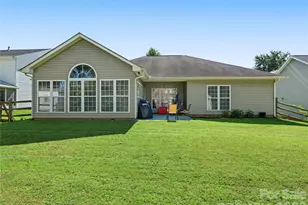 13318 Planters Row Dr, Charlotte, NC 28278 - Photo 25