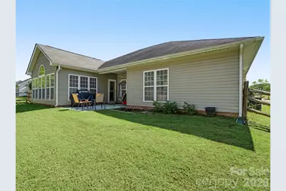 13318 Planters Row Drive, Charlotte, NC 28278 - Photo 23