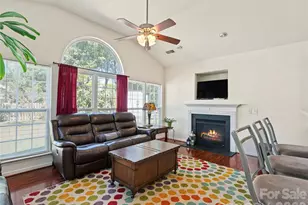 13318 Planters Row Dr, Charlotte, NC 28278 - Photo 11