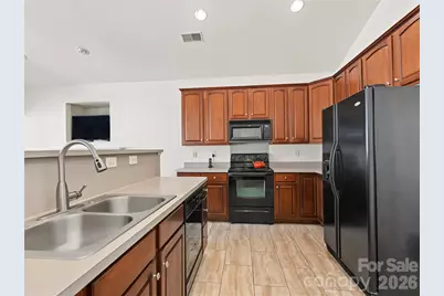 13318 Planters Row Drive, Charlotte, NC 28278 - Photo 9