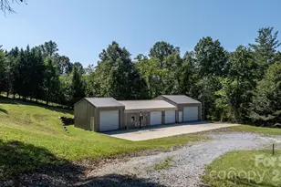 80 Hidden Bluff Ln, Horse Shoe, NC 28742 - Photo 31