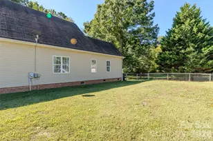 9008 Meredith Leigh Ln, Cherryville, NC 28021 - Photo 7