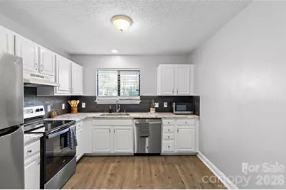 3009 Heathstead Place #J, Charlotte, NC 28210 - Photo 3