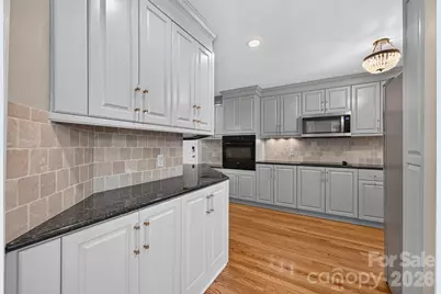 1058 13th Avenue Place NW, Hickory, NC 28601 - Photo 9