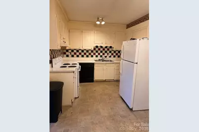220 14th Avenue SE #2-D, Hickory, NC 28602 - Photo 9