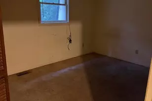 220 14th Ave SE, Hickory, NC 28602 - Photo 3