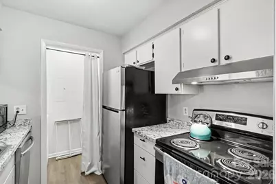 4401 Sharon Chase Drive #H, Charlotte, NC 28215 - Photo 5