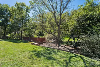 25 Village Street, Clyde, NC 28721 - Photo 27