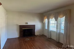 1435 Dean St, Charlotte, NC 28216 - Photo 5