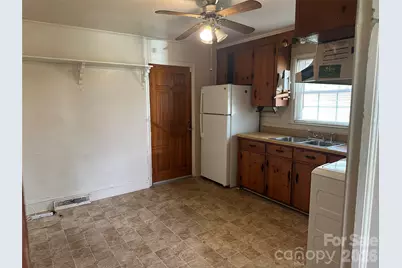 1435 Dean Street, Charlotte, NC 28216 - Photo 7