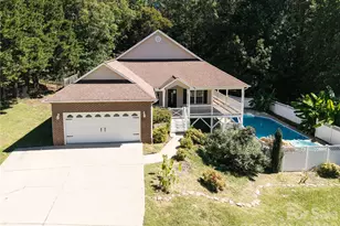 6391 Cathedral Dr, Hickory, NC 28601 - Photo 11