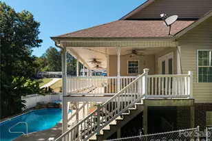 6391 Cathedral Dr, Hickory, NC 28601 - Photo 21