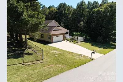 6391 Cathedral Drive, Hickory, NC 28601 - Photo 7
