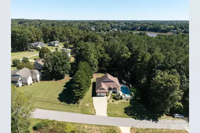 6391 Cathedral Drive, Hickory, NC 28601 - Photo 3