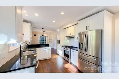 431 9th Street NW, Hickory, NC 28601 - Photo 17