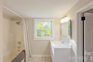 431 9th St NW, Hickory, NC 28601 - Photo 37