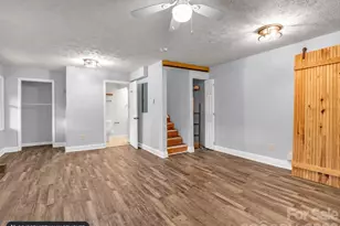 697 Courtney Dr, Hendersonville, NC 28792 - Photo 17
