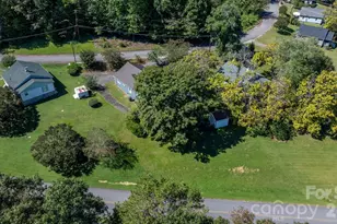 102 Lake Dr, Hickory, NC 28601 - Photo 19