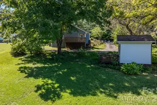 102 Lake Dr, Hickory, NC 28601 - Photo 21