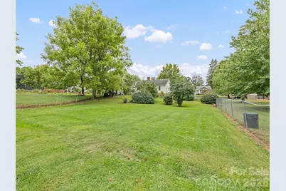 102 W Marshall Street, Waynesville, NC 28786 - Photo 9