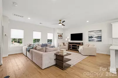 1713 Mimosa Avenue, Charlotte, NC 28205 - Photo 17