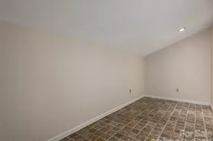 623 Owensby Rd, Hendersonville, NC 28792 - Photo 35