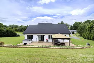 60 Golden Ln, Leicester, NC 28748 - Photo 5