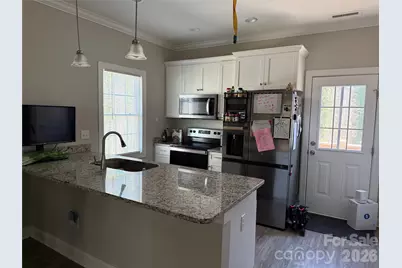 1084 20th Street NE, Hickory, NC 28601 - Photo 5