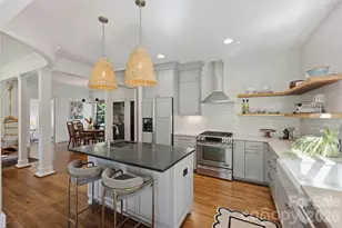2121 Chambwood Dr, Charlotte, NC 28205 - Photo 9