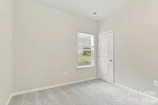 405 Baker St, Gastonia, NC 28052 - Photo 9