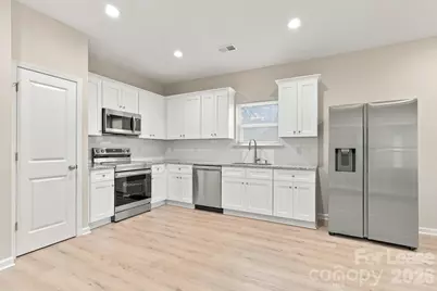 405 Baker Street, Gastonia, NC 28052 - Photo 3
