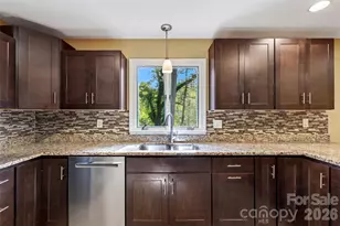 14 Willow Rd, Asheville, NC 28804 - Photo 9