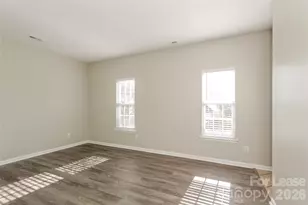 7215 Duchamp Dr, Charlotte, NC 28215 - Photo 9