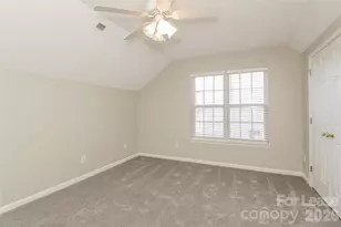 7215 Duchamp Dr, Charlotte, NC 28215 - Photo 11