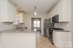 7215 Duchamp Dr, Charlotte, NC 28215 - Photo 5