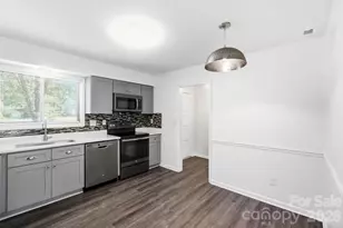 5921 Falstaff Dr, Charlotte, NC 28227 - Photo 15