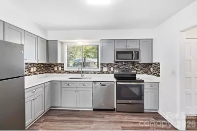 5921 Falstaff Drive, Charlotte, NC 28227 - Photo 13