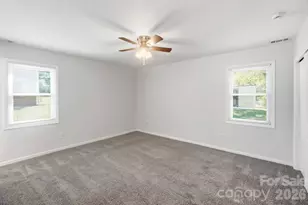 5921 Falstaff Dr, Charlotte, NC 28227 - Photo 23