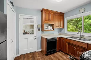 431 Pine Ridge Rd, Mars Hill, NC 28754 - Photo 11