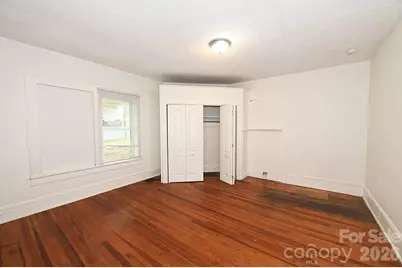 755 2nd Avenue SW, Hickory, NC 28602 - Photo 7