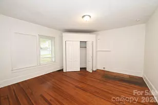 755 2nd Ave SW, Hickory, NC 28602 - Photo 7