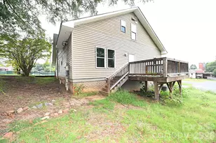 755 2nd Ave SW, Hickory, NC 28602 - Photo 21