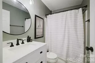 91 Crestview St, Canton, NC 28716 - Photo 13
